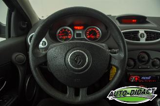 Renault Clio 1.4-16V 127.869 km Airco Dynamique Luxe picture 5