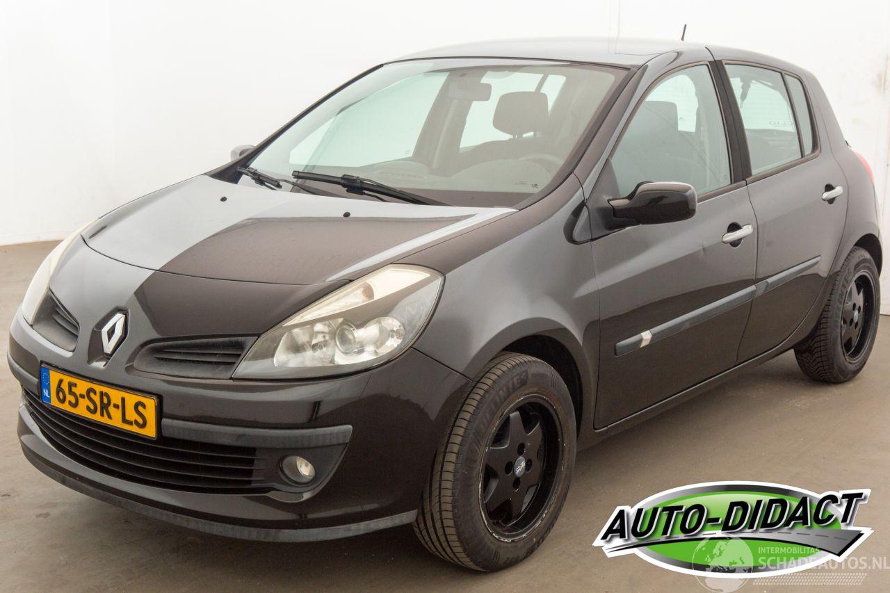 Renault Clio 1.4-16V 127.869 km Airco Dynamique Luxe