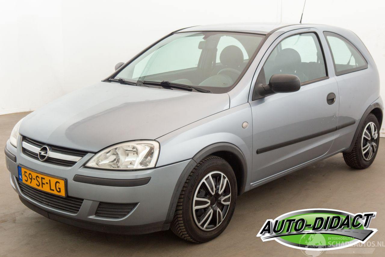 Opel Corsa 1.0-12V 110.654 km Essentia