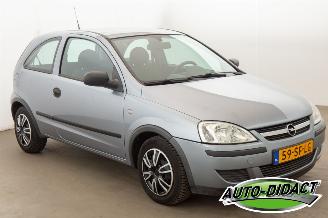 Opel Corsa 1.0-12V 110.654 km Essentia picture 2