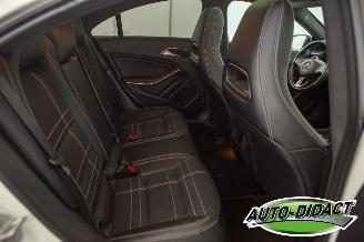 Mercedes Cla-klasse 200 Automaat Airco Pano Navi picture 21