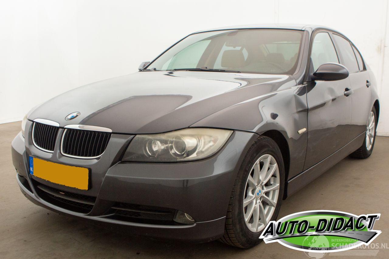 BMW 3-serie 320i Automaat Airco Leder