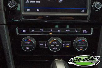 Volkswagen Golf Variant 1.6 TDI Automaat Pano Halfleder Navi Camera Connected Series picture 9