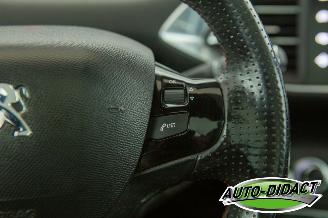 Peugeot 308 1.2 GT-Line Clima Navi Pano Camera picture 14