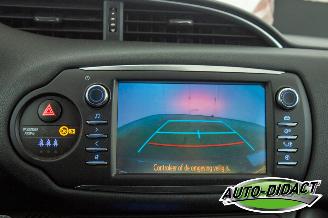Toyota Yaris 1.5 Hybrid 70.970 km Automaat Clima Navi Camera Executive picture 8