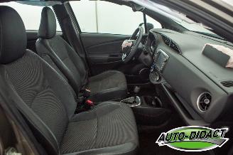 Toyota Yaris 1.5 Hybrid 70.970 km Automaat Clima Navi Camera Executive picture 23