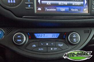Toyota Yaris 1.5 Hybrid 70.970 km Automaat Clima Navi Camera Executive picture 10