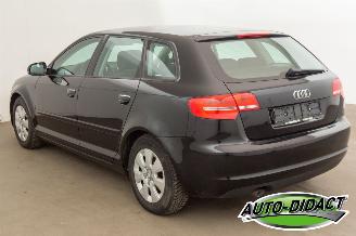Audi A3 1.6 TDI Clima picture 3