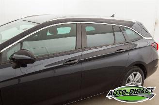 Opel Astra Sports Tourer 1.4 Turbo Clima Navi Online Edition picture 32