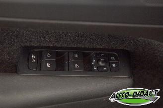 Volvo XC40 Single Motor Extened Range Core 82 kWh picture 11