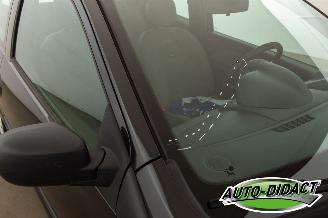 Renault Twingo 1.2-16V Authentique Airco picture 21