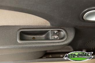 Renault Twingo 1.2-16V Authentique Airco picture 9
