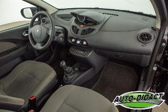 Renault Twingo 1.2-16V Authentique Airco picture 14