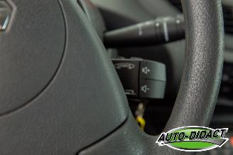 Renault Twingo 1.2-16V Authentique Airco picture 13