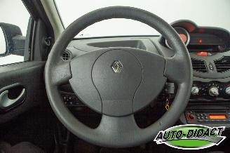 Renault Twingo 1.2-16V Authentique Airco picture 5