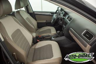 Volkswagen Jetta 1.4 TSI Automaat Clima Navi Leder Highline picture 19