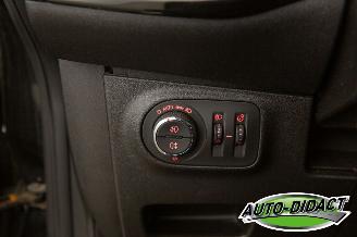 Opel Corsa 1.4 Automaat Airco Camera picture 12