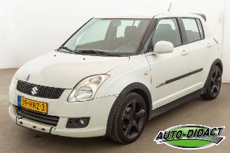 Voiture accidenté Suzuki Swift 1.3 Airco Camera Shogun 2009/2