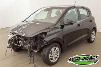 damaged passenger cars Hyundai I-10 1.0 Comfort Airco 2023/12