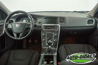 Volvo V-60 1.6 D2 Kinetic Clima Navi picture 22
