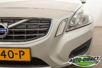 Volvo V-60 1.6 D2 Kinetic Clima Navi picture 35