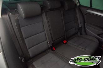 Volkswagen Golf 1.6 TDI Automaat Clima Camera picture 21