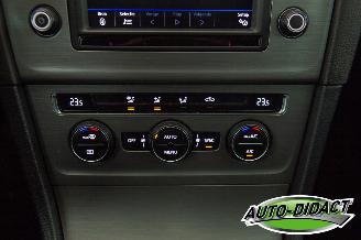 Volkswagen Golf 1.0 TSI Automaat Clima Navi Camera Connected Series picture 10