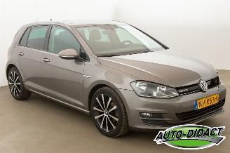 Volkswagen Golf 1.0 TSI Automaat Clima Navi Camera Connected Series picture 2