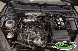 Volkswagen Passat 1.6 TDI Automaat Clima Navi Camera picture 40
