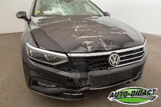 Volkswagen Passat 1.6 TDI Automaat Clima Navi Camera picture 36