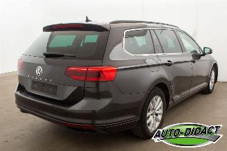 Volkswagen Passat 1.6 TDI Automaat Clima Navi Camera picture 4