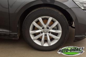 Volkswagen Passat 1.6 TDI Automaat Clima Navi Camera picture 39