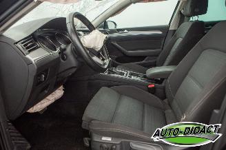 Volkswagen Passat 1.6 TDI Automaat Clima Navi Camera picture 27