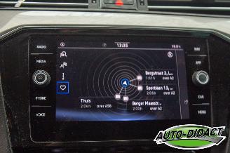Volkswagen Passat 1.6 TDI Automaat Clima Navi Camera picture 7