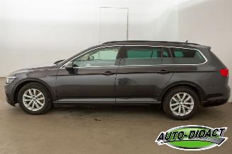 Volkswagen Passat 1.6 TDI Automaat Clima Navi Camera picture 44
