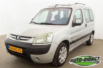 Unfallwagen Peugeot Partner MPV 1.6-16V Quiksilver Airco 2003/9