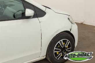Volkswagen Up! 1.0 Airco picture 26