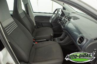 Volkswagen Up! 1.0 Airco picture 15
