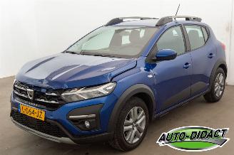 damaged passenger cars Dacia Sandero 1.0 TCe Automaat 28.623 km NAP Navi Camera 90 Comfort 2021/6