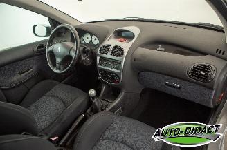 Peugeot 206 SW 1.6-16V Quiksilver Airco picture 14