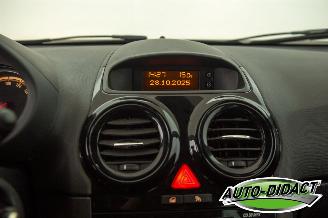 Opel Corsa 1.2-16V 111 Edition Airco 115.547 km NAP picture 7