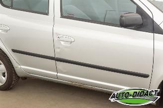 Toyota Yaris 1.3-16V Automaat VVT-i Sol picture 28