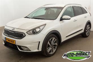 Unfallwagen Kia Niro 1.6 GDi Hybrid Automaat Camera Navi Clima BusinessLine 2016/11