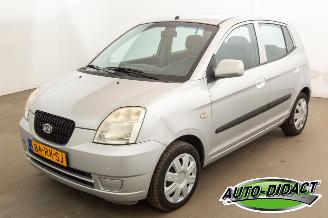 Schadeauto Kia Picanto 1.0 LXE Airco 2005/4