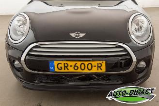 Mini Cooper 1.5 Airco Navi Business picture 28
