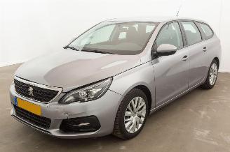 Damaged car Peugeot 308 1.2 PureTech Clima Navi Blue Lease 2019/2