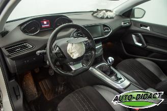 Peugeot 308 1.6 HDI Pano Clima Navi picture 23