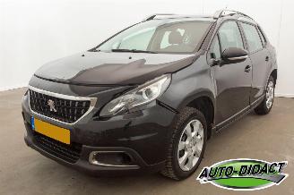 Schadeauto Peugeot 2008 1.2 PureTech 105.313 km Pano Airco Navi Blue Lion 2019/4