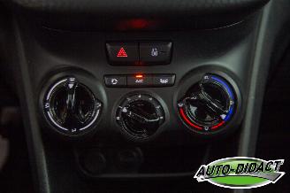 Peugeot 2008 1.2 PureTech 105.313 km Pano Airco Navi Blue Lion picture 10