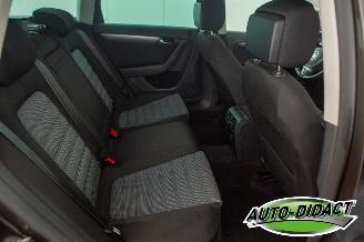 Volkswagen Passat 1.6 TDI Clima Navi Comfort Executive Line BlueMotion picture 22